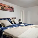 Nyaraló Casa Comoda E In Quartiere Storico Di *