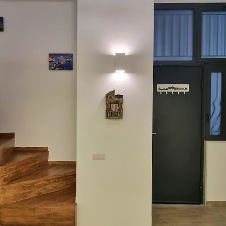 Casa Comoda E In Quartiere Storico Di Tatil Evi *
