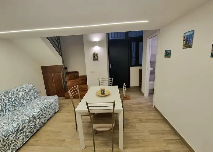 Casa Comoda E In Quartiere Storico Di *