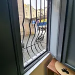Casa Comoda E In Quartiere Storico Di