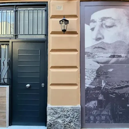 Casa Comoda E In Quartiere Storico Di Hébergement de vacances *