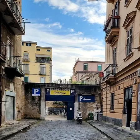 Casa Comoda E In Quartiere Storico Di * نابولي