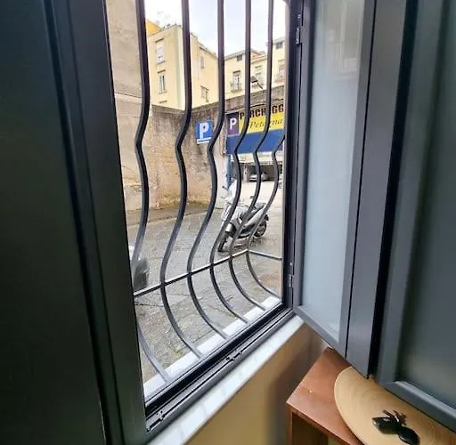 Casa Comoda E In Quartiere Storico Di