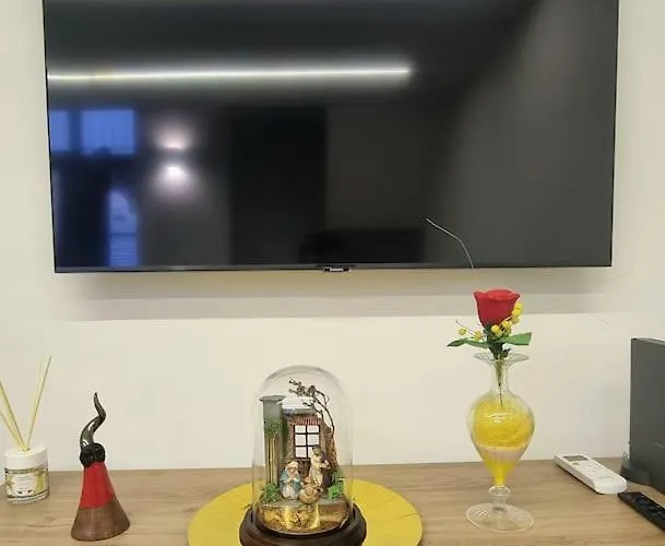 Casa Comoda E In Quartiere Storico Di بيت للعطل نابولي