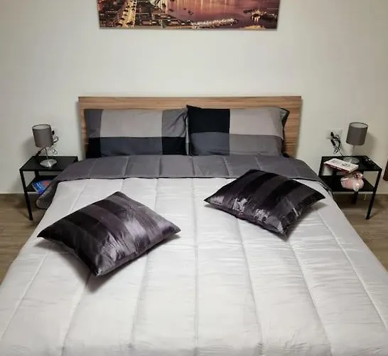 Casa Comoda E In Quartiere Storico Di بيت للعطل نابولي