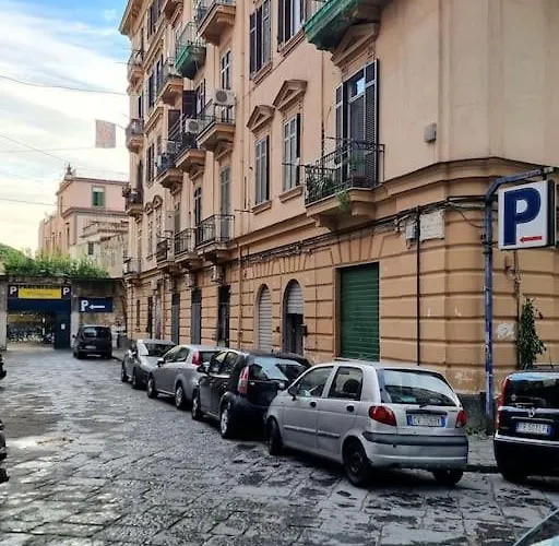 Casa Comoda E In Quartiere Storico Di